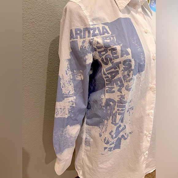 ARITZIA button down shirt 🤍🩵 - Picture 2 of 9